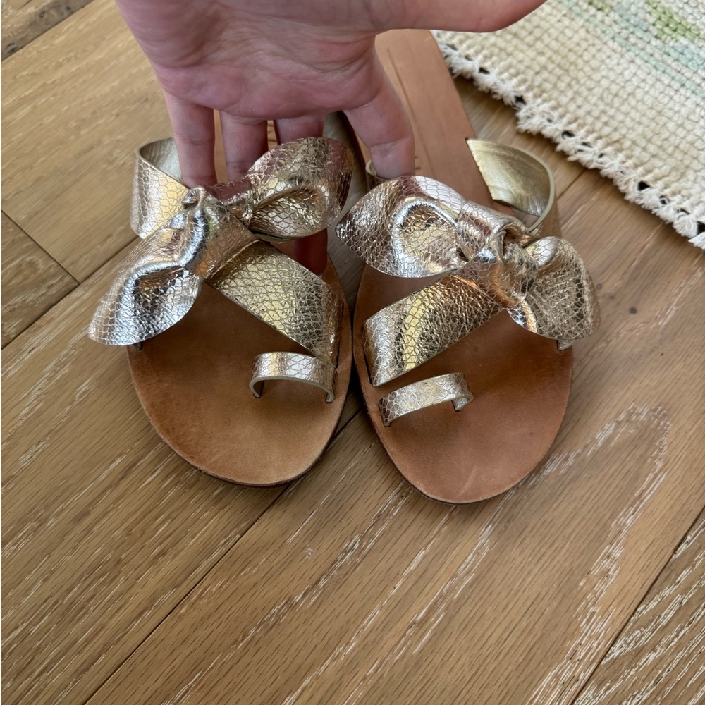 ANTONIO MELANI Gold Bow Sandals